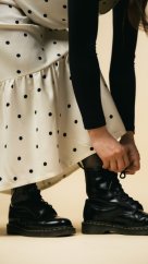 Midi šaty na ramínka s volánkem off white